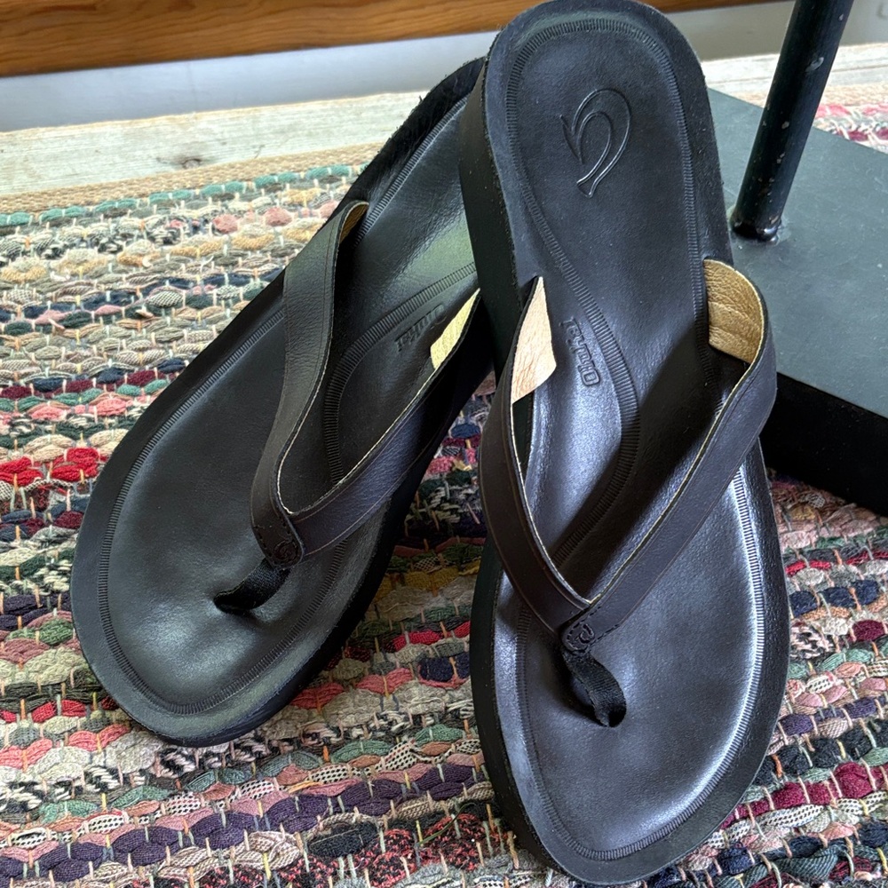 OluKai Black Platform Sandals